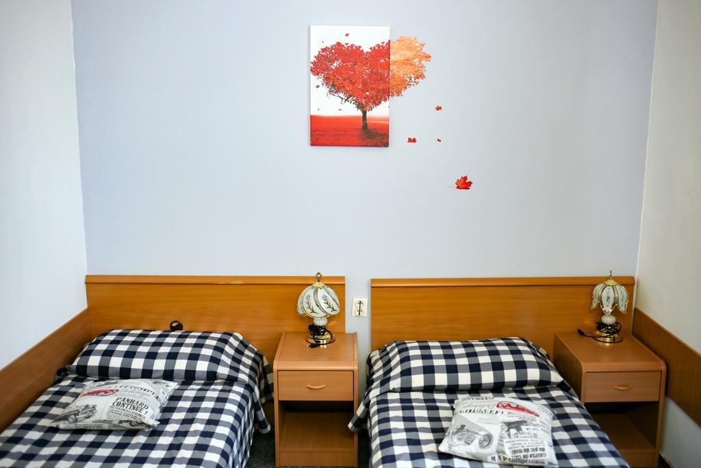 Hotel Veli Joze พูลา ภายนอก รูปภาพ