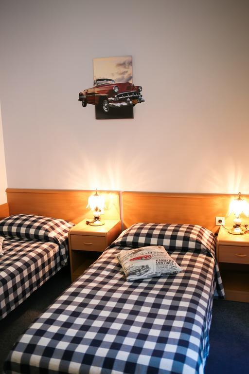 Hotel Veli Joze พูลา ภายนอก รูปภาพ